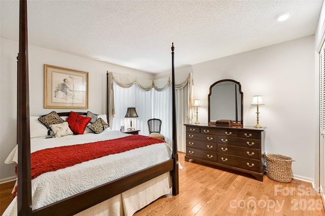 27 Cedar Summit Road, Asheville, NC 28803