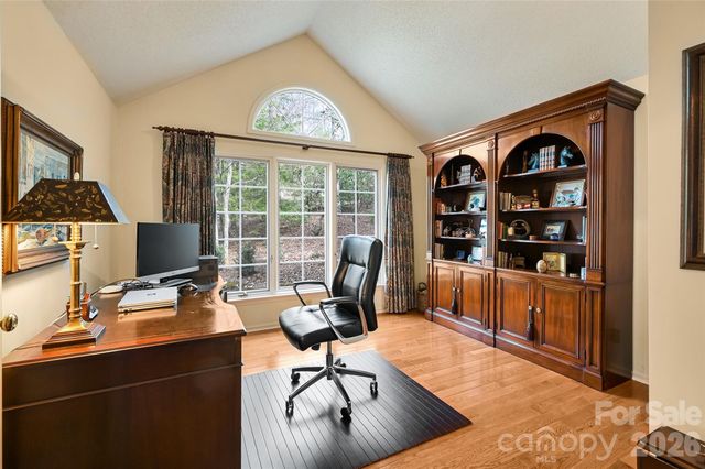 27 Cedar Summit Road, Asheville, NC 28803