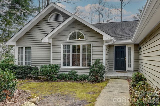 27 Cedar Summit Road, Asheville, NC 28803