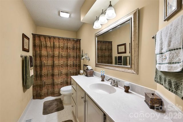 27 Cedar Summit Road, Asheville, NC 28803