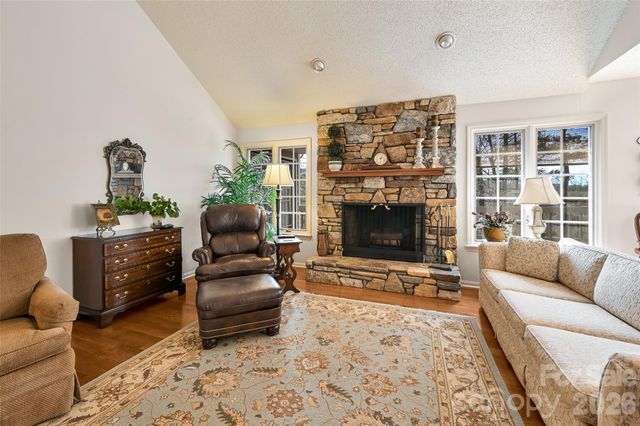 27 Cedar Summit Road, Asheville, NC 28803