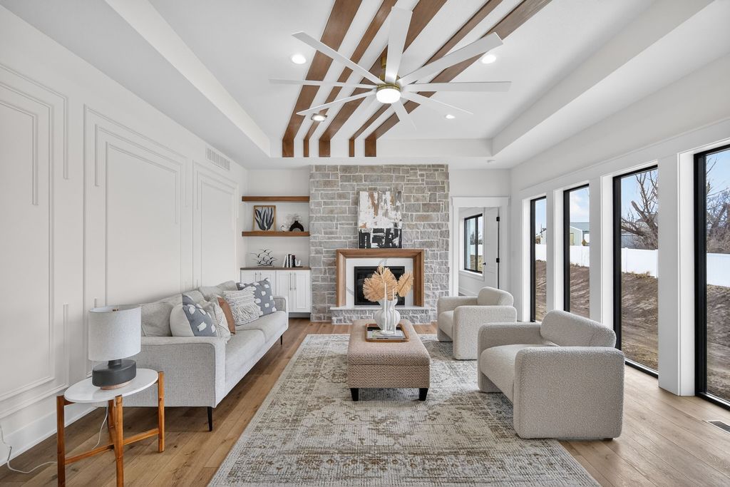 215 NW Woodmoor Drive, Waukee, IA 50263