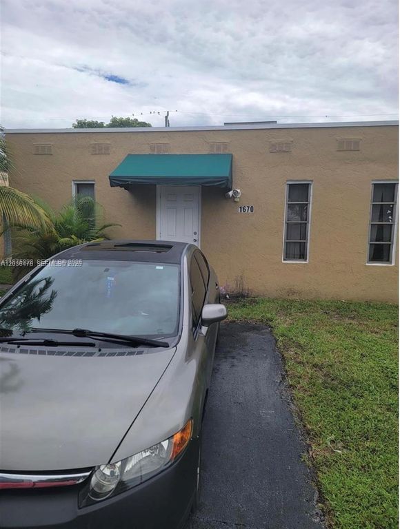 1670 Harding St A, Hollywood, FL 33020