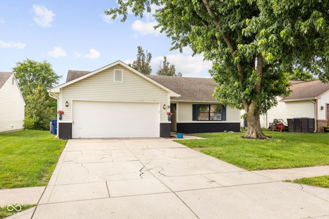 19 Lake Drive S, Brownsburg, IN 46112