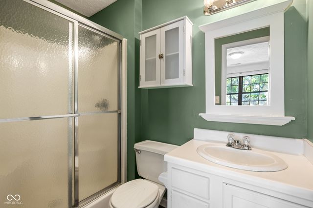 19 Lake Drive S, Brownsburg, IN 46112