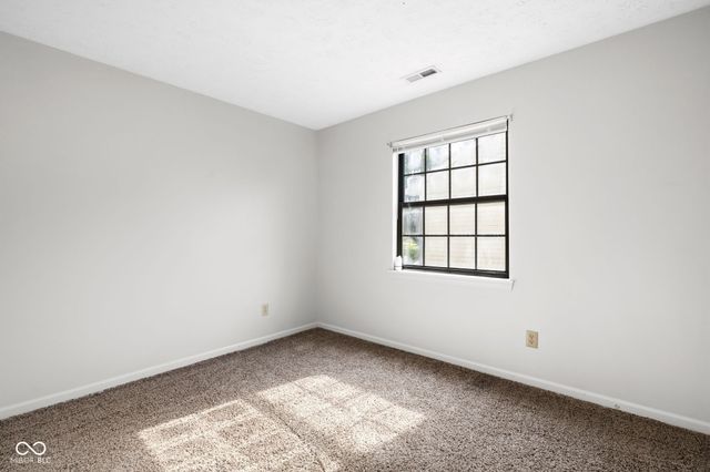 19 Lake Drive S, Brownsburg, IN 46112