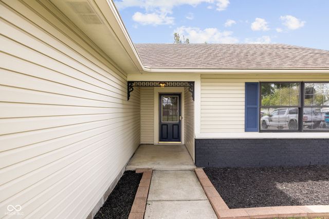 19 Lake Drive S, Brownsburg, IN 46112
