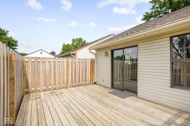 19 Lake Drive S, Brownsburg, IN 46112