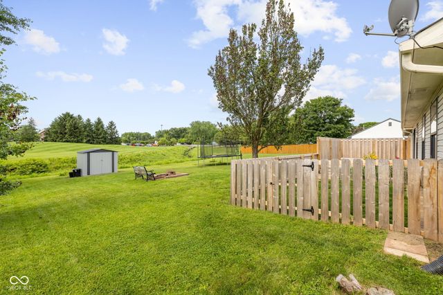 19 Lake Drive S, Brownsburg, IN 46112