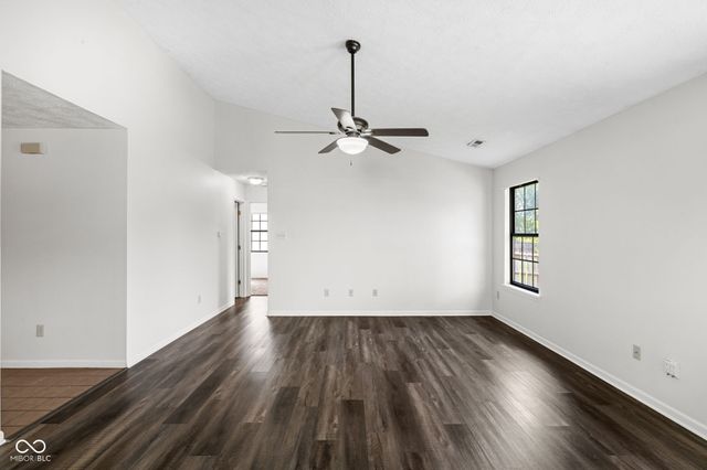 19 Lake Drive S, Brownsburg, IN 46112