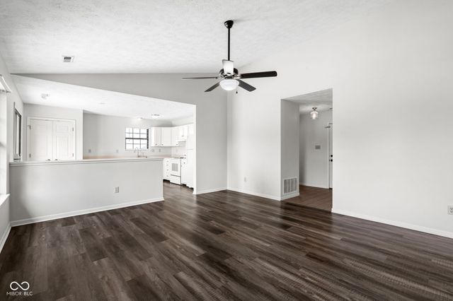 19 Lake Drive S, Brownsburg, IN 46112