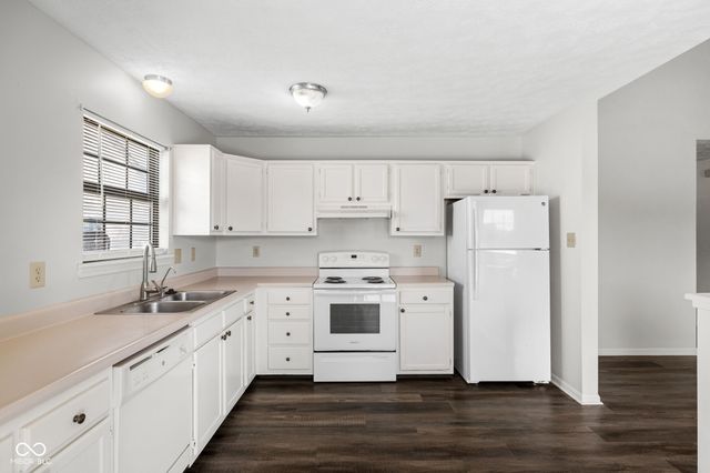 19 Lake Drive S, Brownsburg, IN 46112
