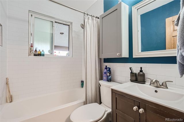 810 E 85th Avenue, Denver, CO 80229