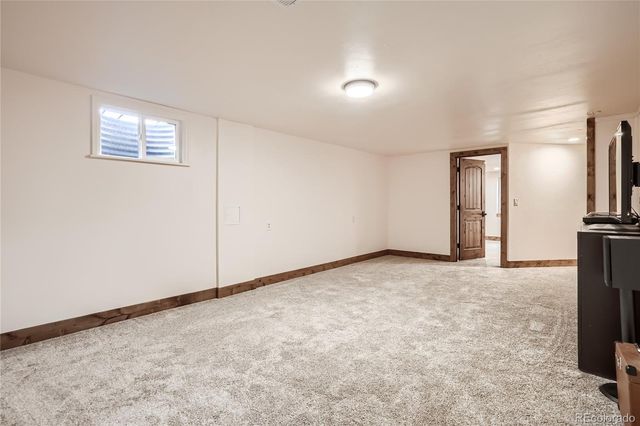 810 E 85th Avenue, Denver, CO 80229