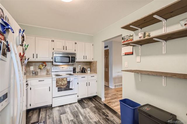 810 E 85th Avenue, Denver, CO 80229