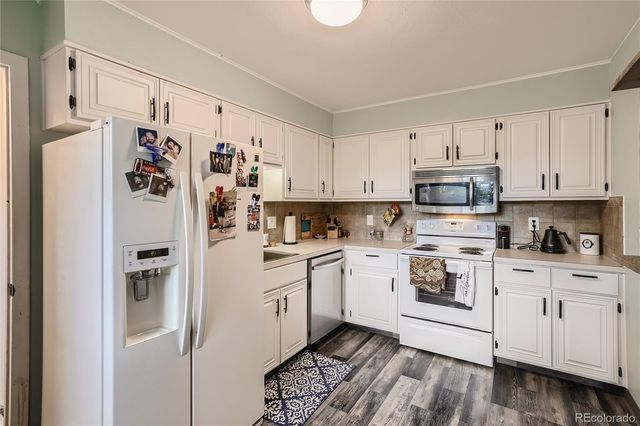 810 E 85th Avenue, Denver, CO 80229