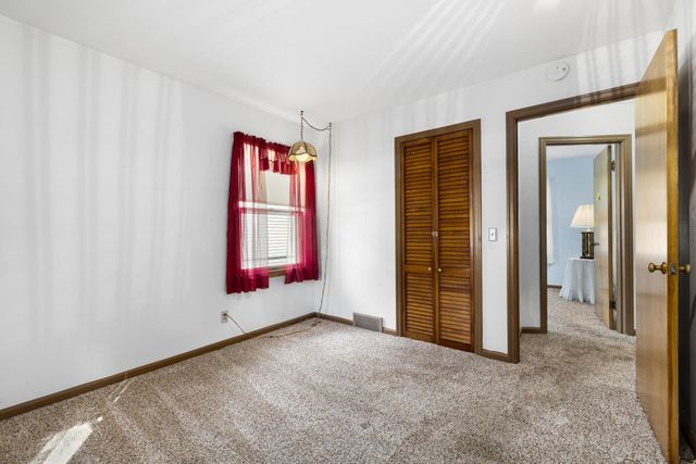 604 19TH ST NW, Minot, ND 58703