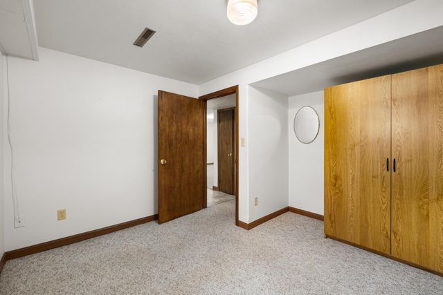 604 19TH ST NW, Minot, ND 58703