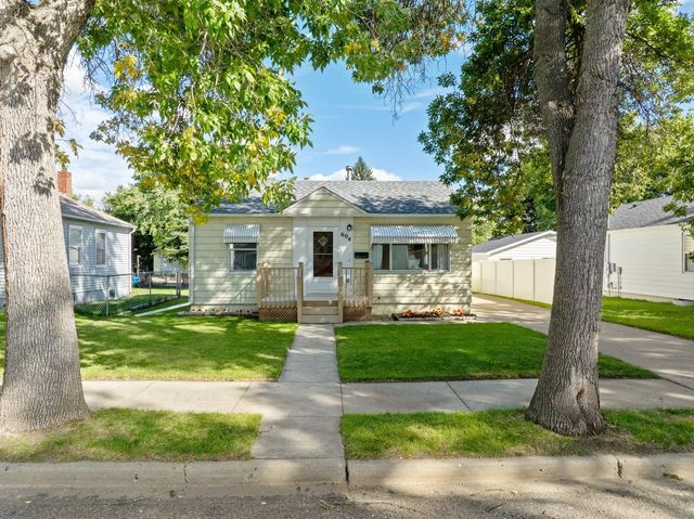 604 19TH ST NW, Minot, ND 58703