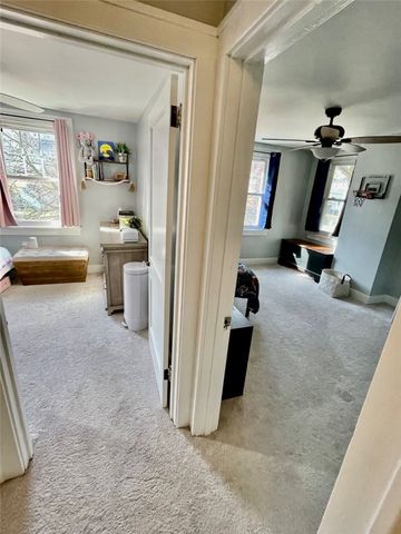 821 7th Ave, Coraopolis, PA 15108