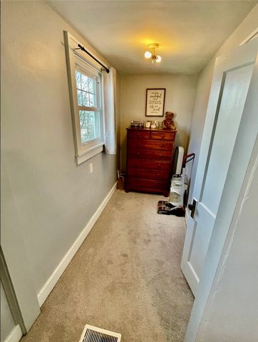 821 7th Ave, Coraopolis, PA 15108