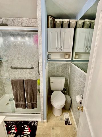 821 7th Ave, Coraopolis, PA 15108