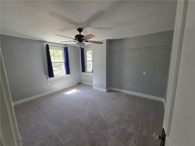 821 7th Ave, Coraopolis, PA 15108