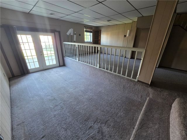 821 7th Ave, Coraopolis, PA 15108
