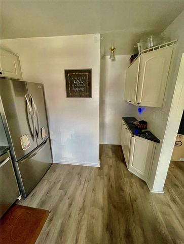 821 7th Ave, Coraopolis, PA 15108