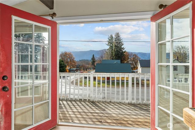 302 W 4th Street, Cle Elum, WA 98922