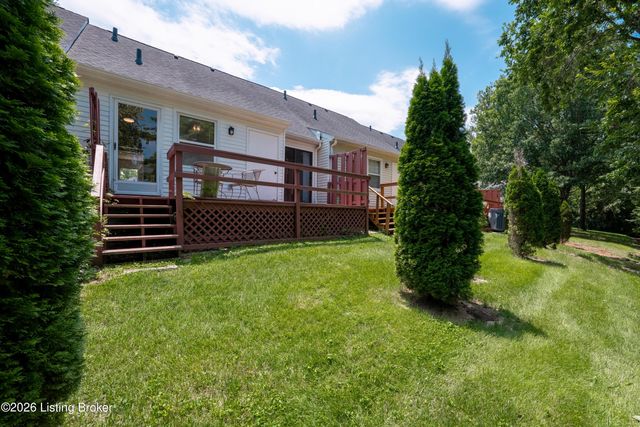 10787 Colonial Woods Way, Louisville, KY 40223
