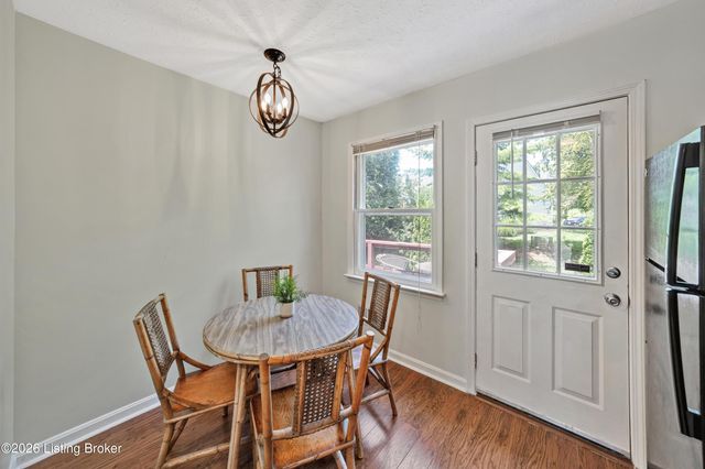 10787 Colonial Woods Way, Louisville, KY 40223