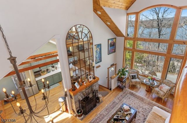 1046 Lakeside Dr E, Vernon Twp., NJ 07422