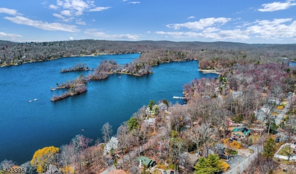 1046 Lakeside Dr E, Vernon Twp., NJ 07422 — photo 4