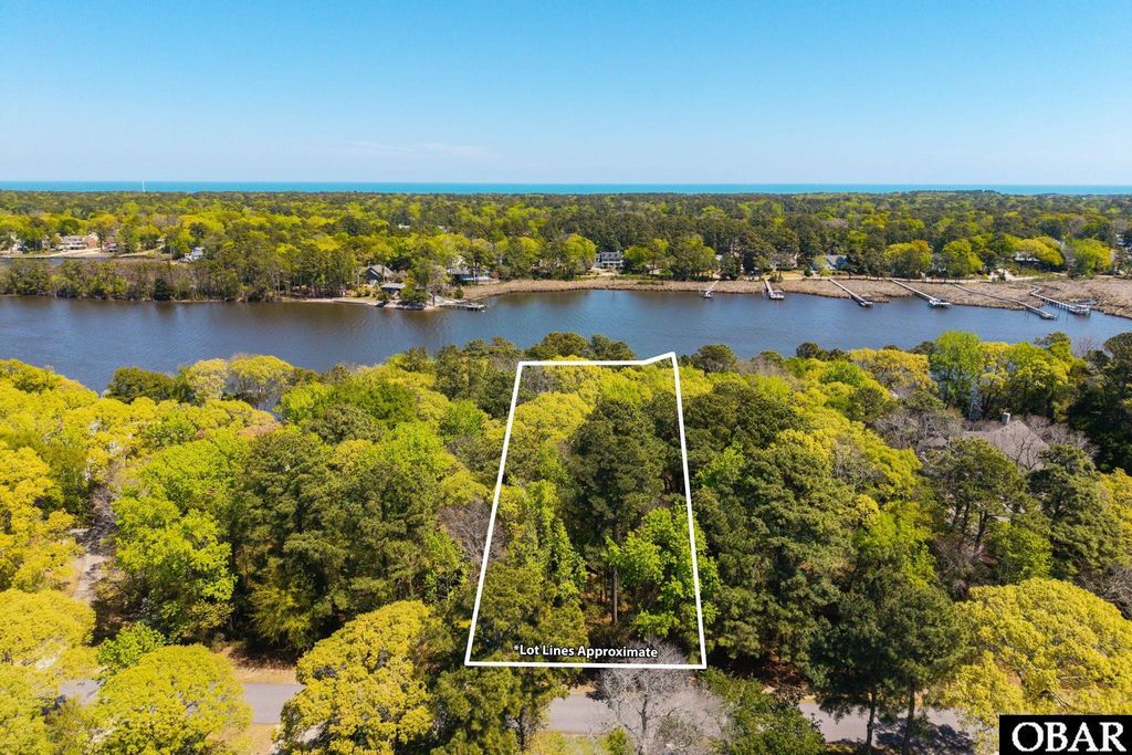 Image 1 of property listing at 3021 Creek Road Lot 16, Kitty Hawk, NC 27949
