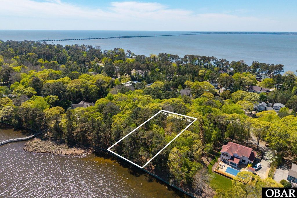 Image 16 of property listing at 3021 Creek Road Lot 16, Kitty Hawk, NC 27949