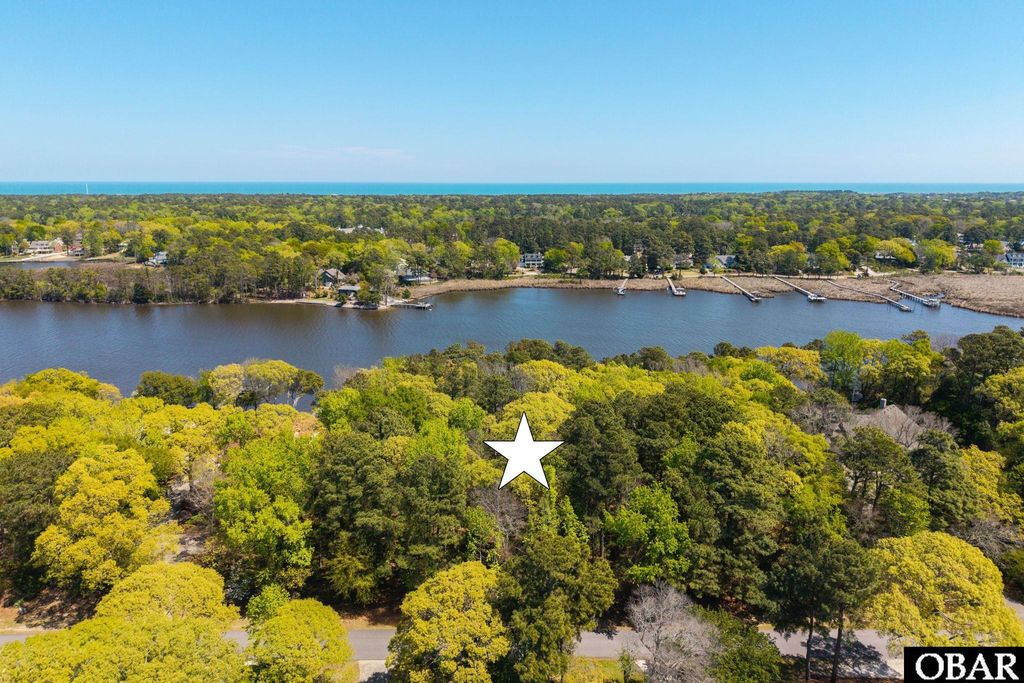 Image 17 of property listing at 3021 Creek Road Lot 16, Kitty Hawk, NC 27949
