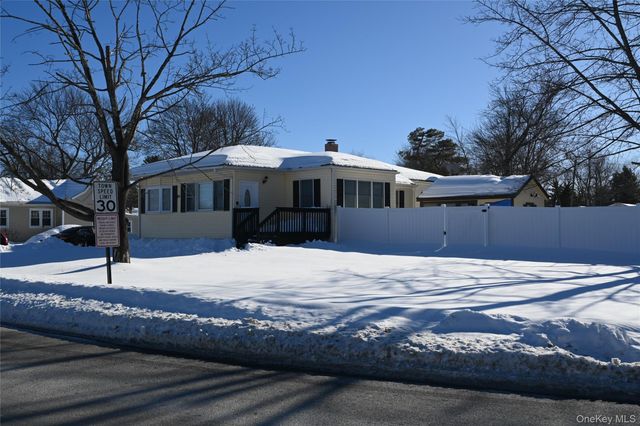 83 Lake Region Boulevard, Monroe, NY 10950