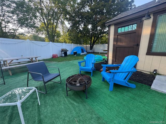 83 Lake Region Boulevard, Monroe, NY 10950