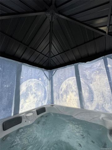 83 Lake Region Boulevard, Monroe, NY 10950