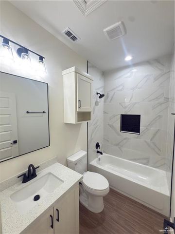 1413 Vine Avenue 2, Weslaco, TX 78596