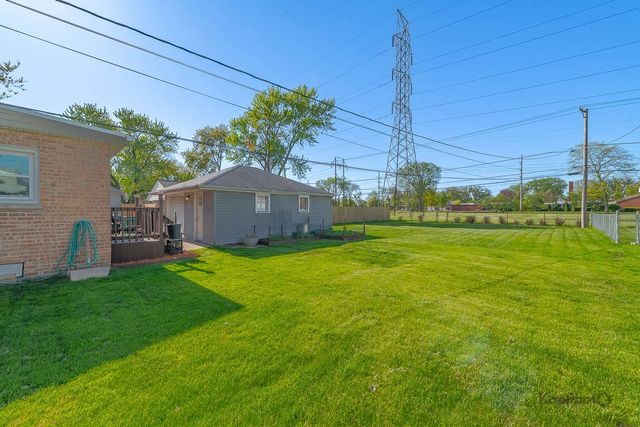 7828 Suburban Lane, Bridgeview, IL 60455