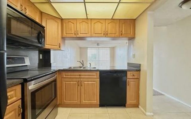 14195 SW 87th Street Apt b207, Miami, FL 33183