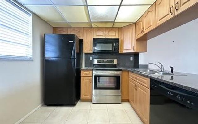 14195 SW 87th Street Apt b207, Miami, FL 33183