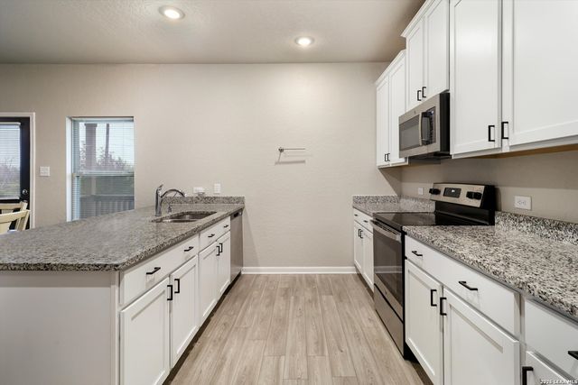 6810 Emerald Valley, San Antonio, TX 78242