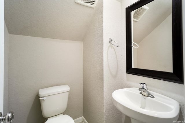 6810 Emerald Valley, San Antonio, TX 78242