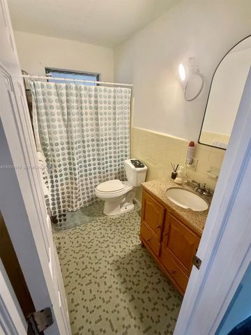 17800 NW 14th Place, Miami Gardens, FL 33169