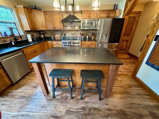 9434 N BOATMAN HILL RD, Columbia, MO 65202