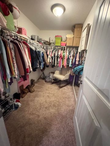 9434 N BOATMAN HILL RD, Columbia, MO 65202