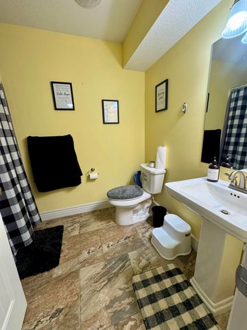 9434 N BOATMAN HILL RD, Columbia, MO 65202